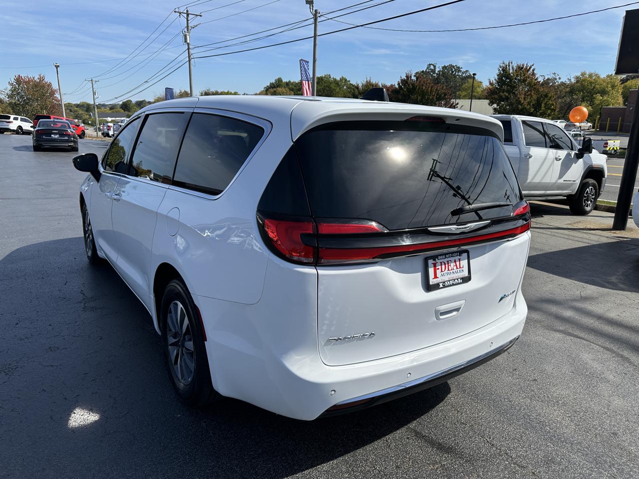 Chrysler Pacifica Hybrid Select FWD 2024
