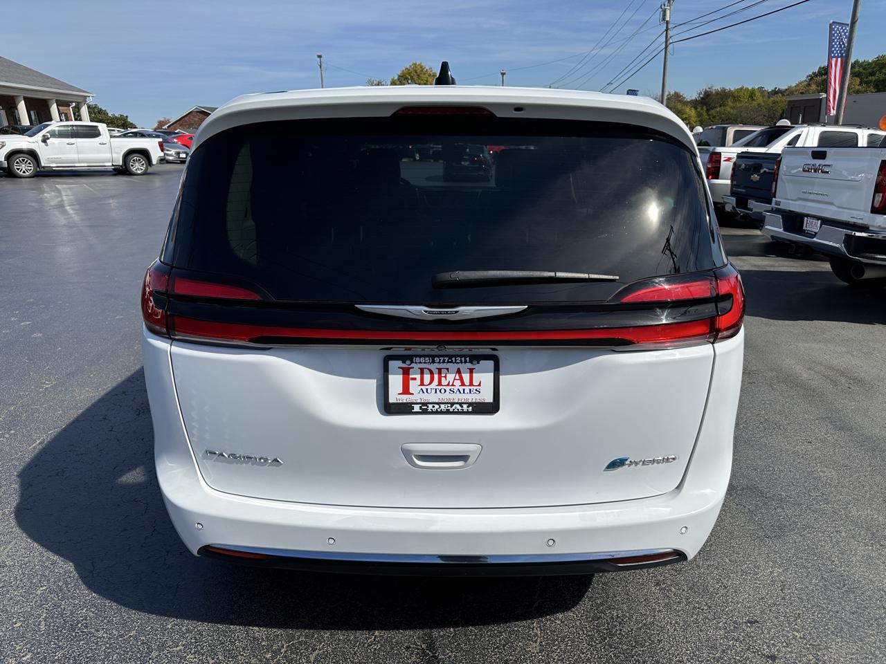 Chrysler Pacifica Hybrid Select FWD 2024
