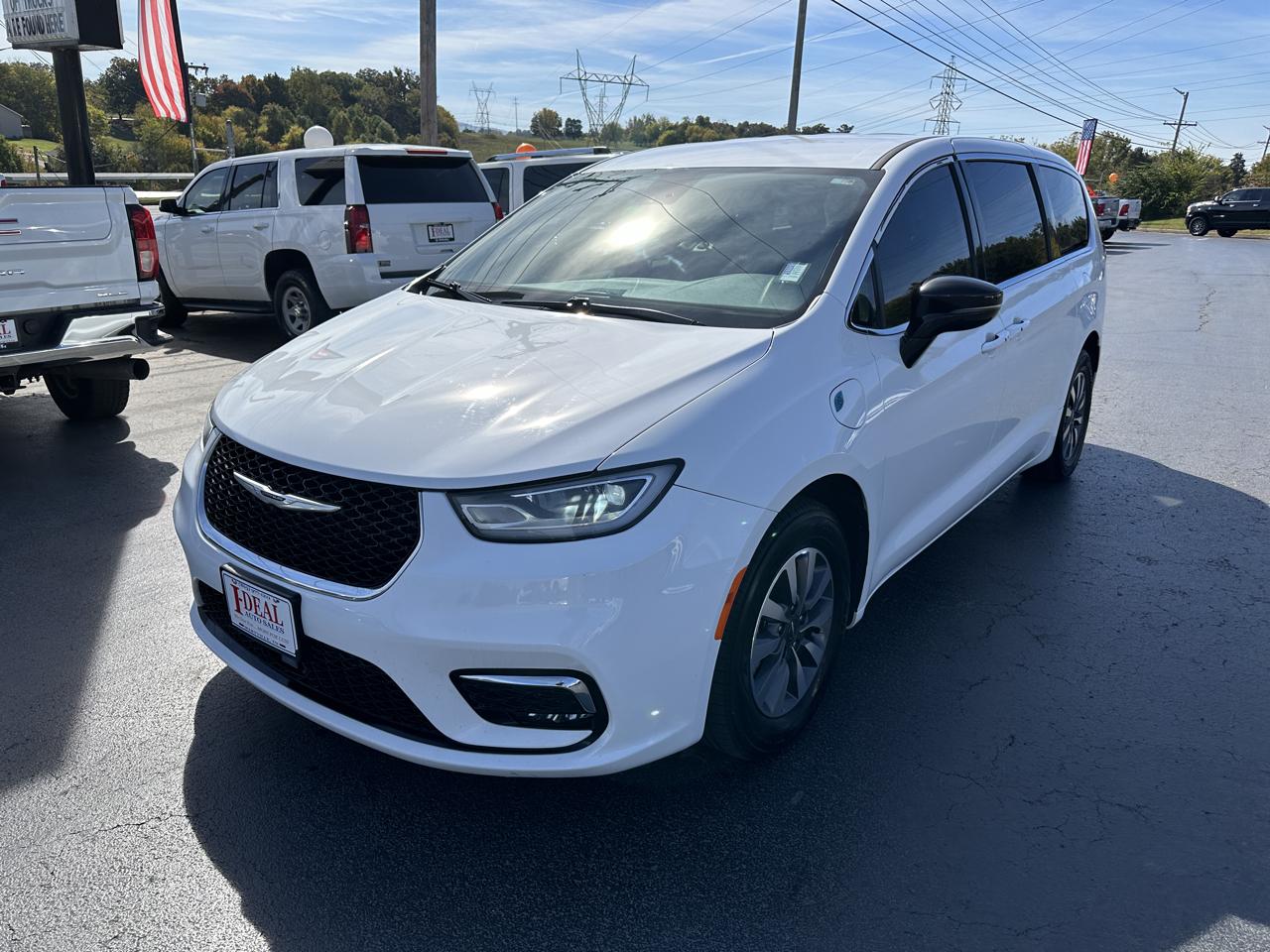 Chrysler Pacifica Hybrid Select FWD 2024