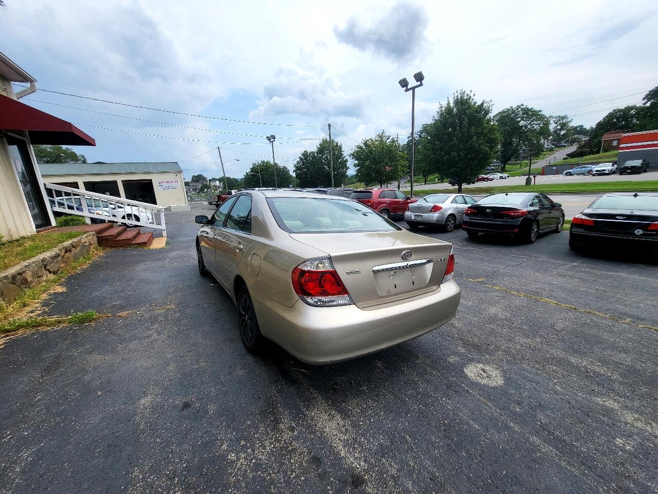 Toyota Camry Standard 2006