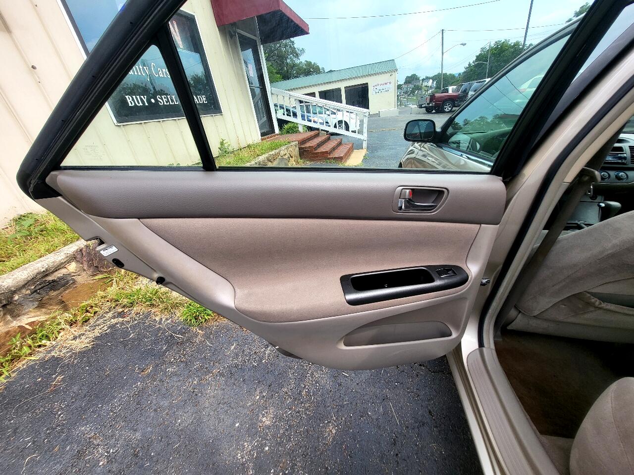 Toyota Camry Standard 2006