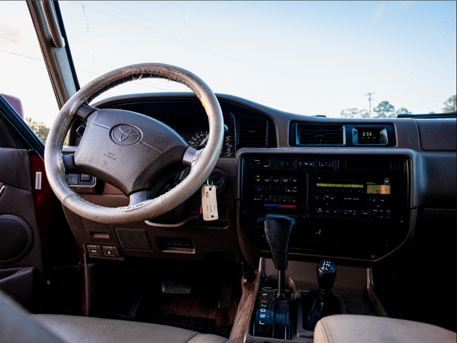 Toyota Land Cruiser 4dr 4WD 1997