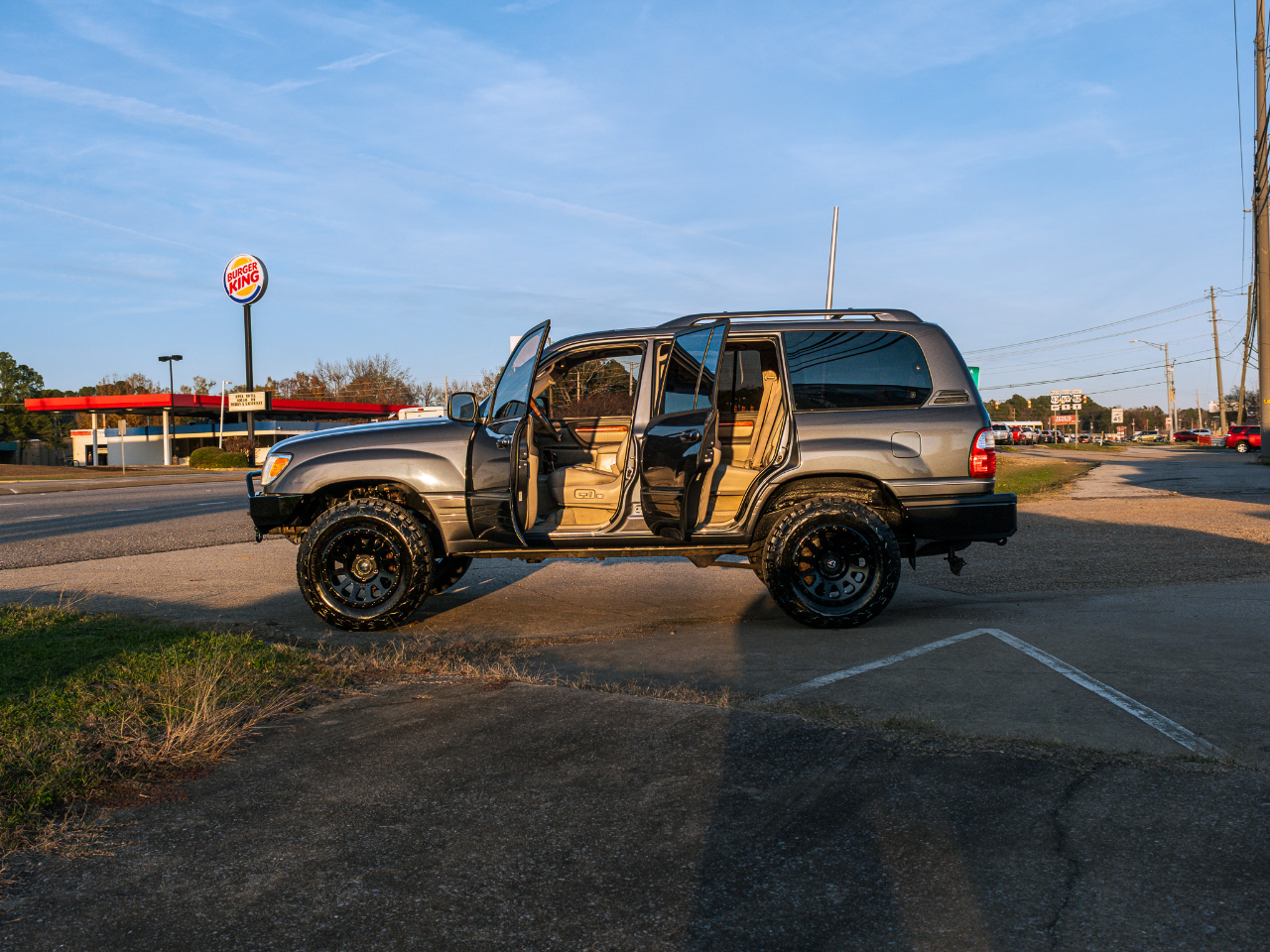 Lexus LX 470 4dr SUV 2003