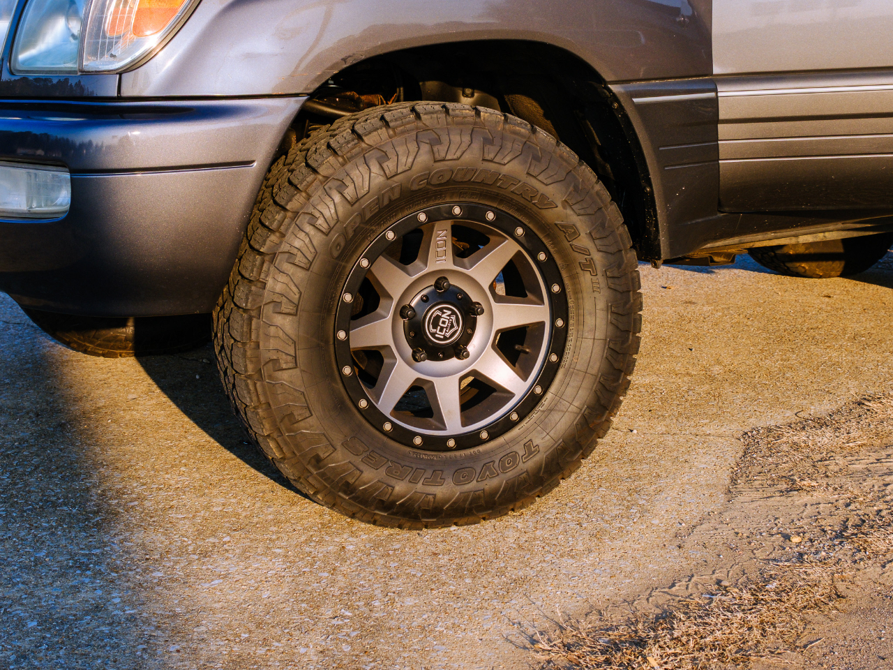 Lexus LX 470 4dr SUV 2003