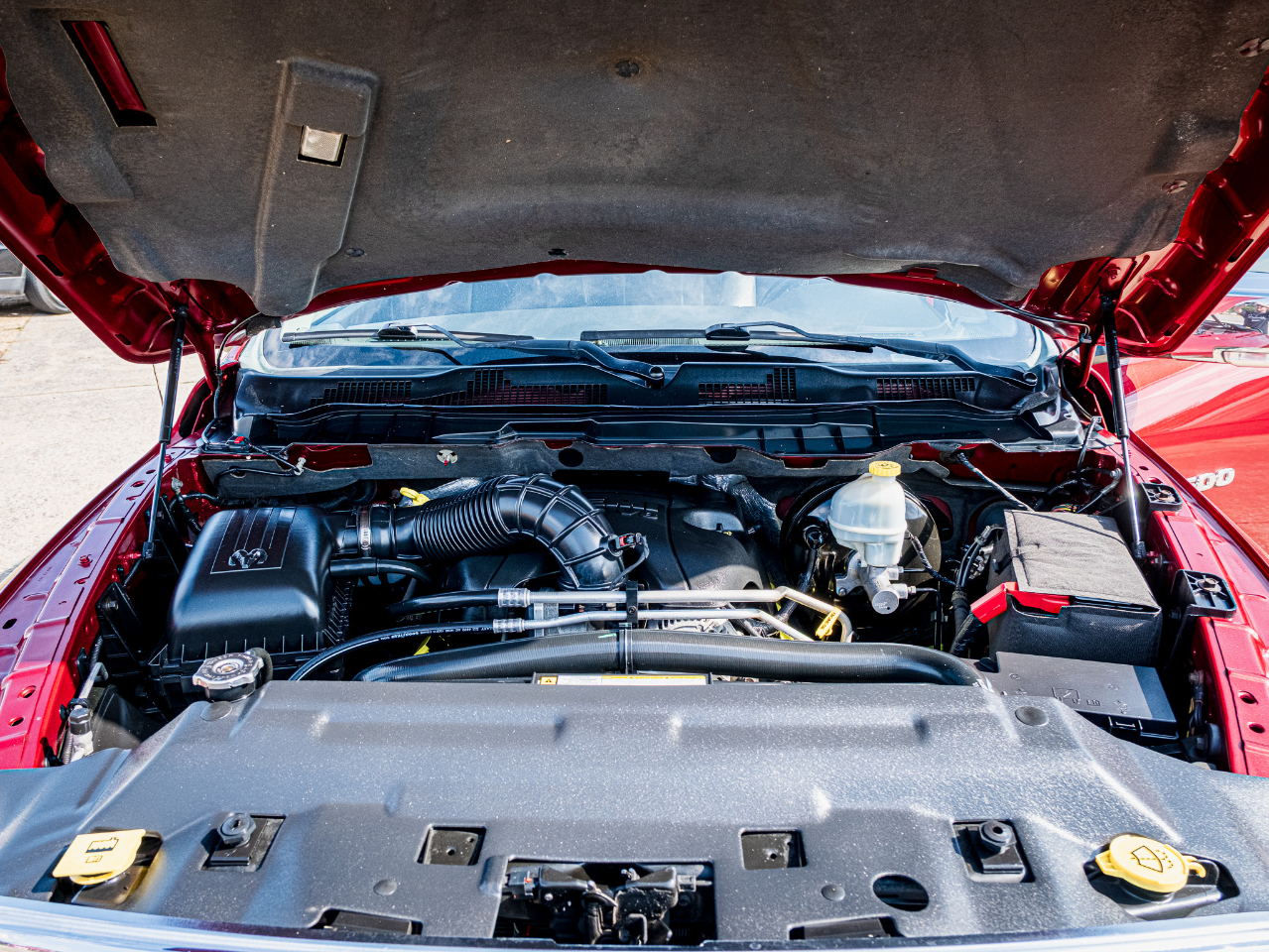 RAM 1500 Laramie Crew Cab 4WD 2012 RAM 1500 Laramie Crew Cab 4WD 2012