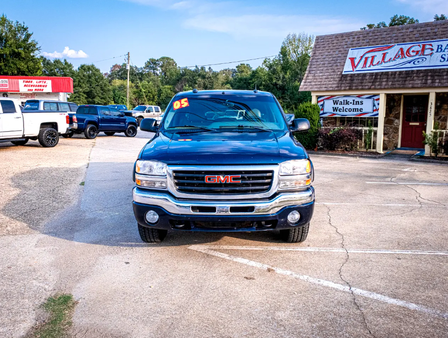 GMC Sierra 1500 SLE Crew Cab Short Bed 4WD 2005 GMC Sierra 1500 SLE Crew Cab Short Bed 4WD 2005