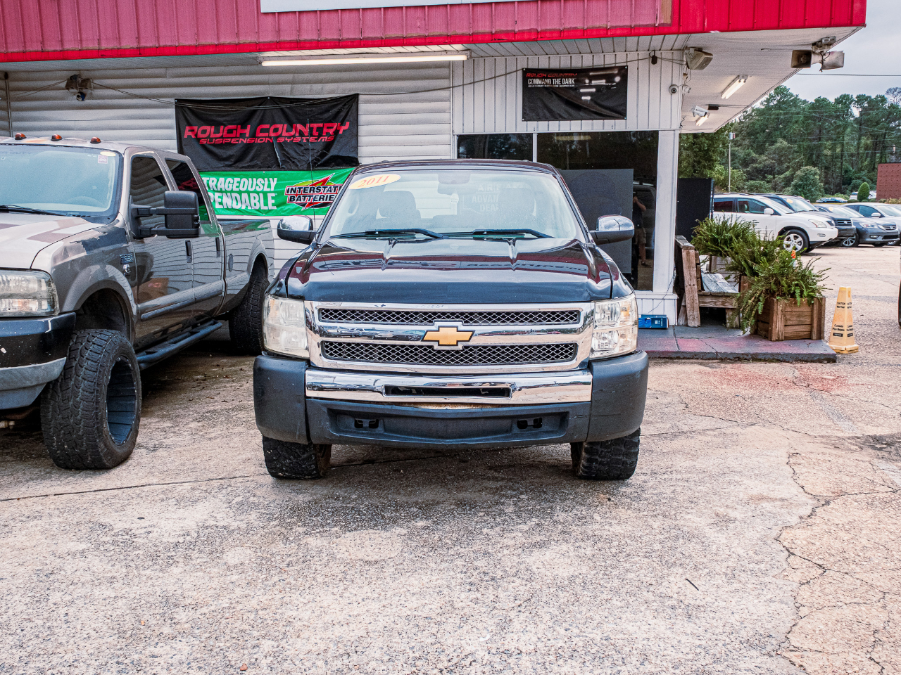 Chevrolet Silverado 1500 Work Truck Crew Cab Short Box 2WD 2011 Chevrolet Silverado 1500 Work Truck Crew Cab Short Box 2WD 2011