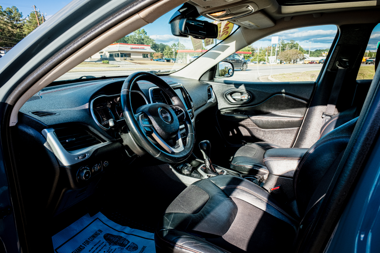 Jeep Cherokee Trailhawk 4WD 2014 Jeep Cherokee Trailhawk 4WD 2014