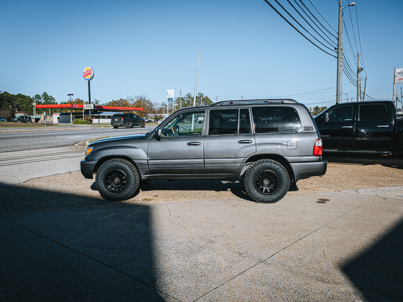 Lexus LX 470 Sport Utility 2004