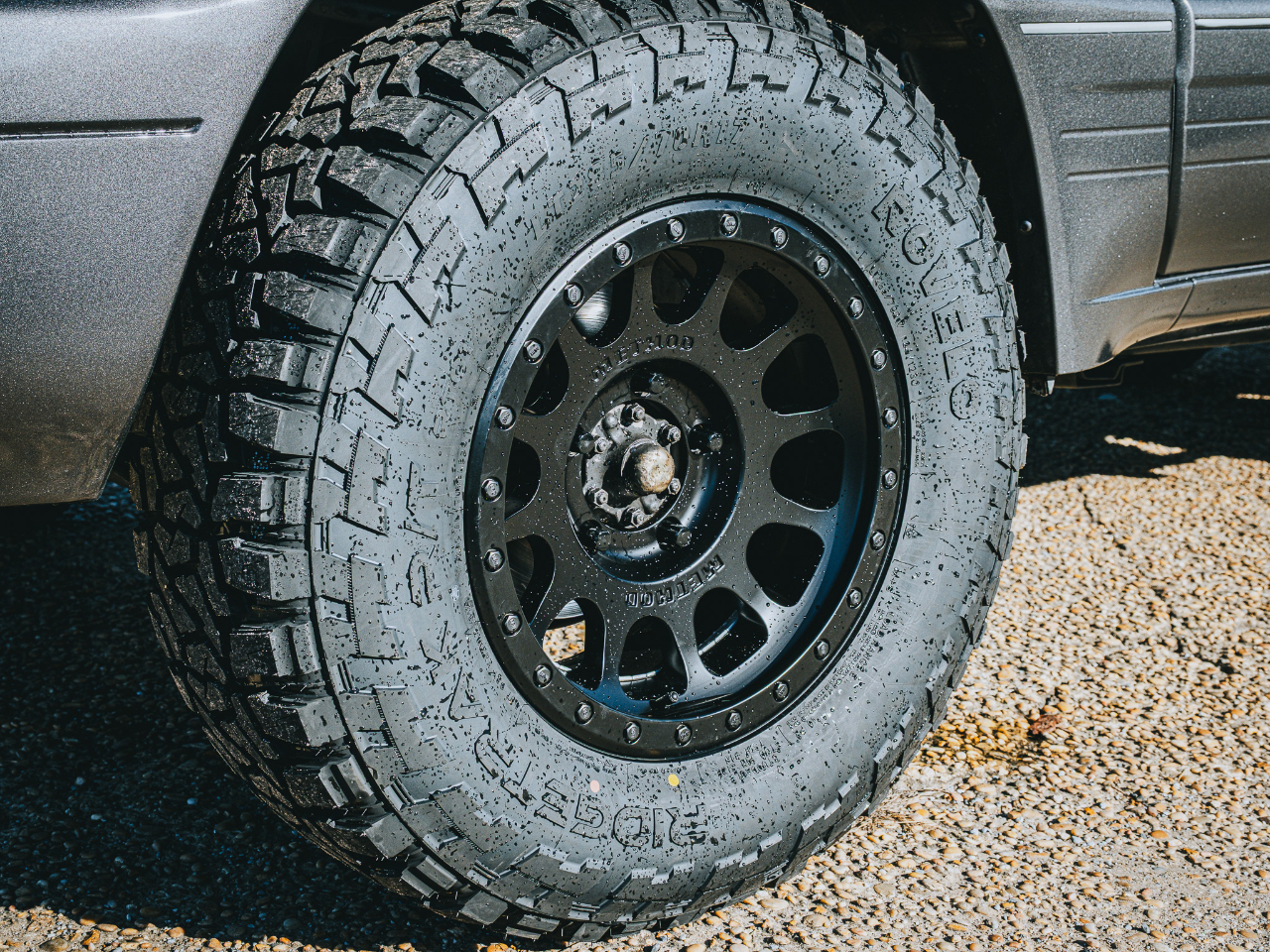 Lexus LX 470 Sport Utility 2004