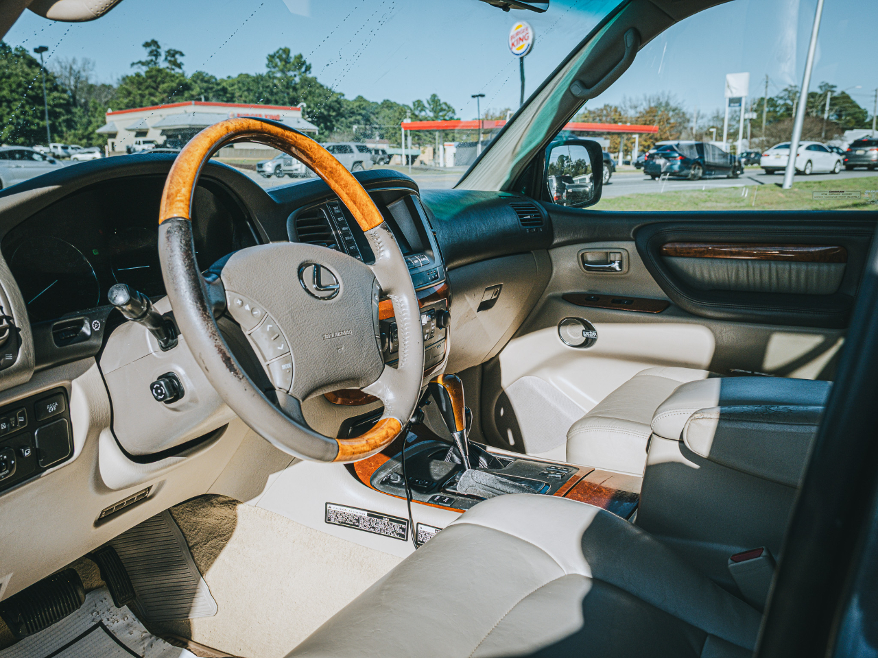 Lexus LX 470 Sport Utility 2004