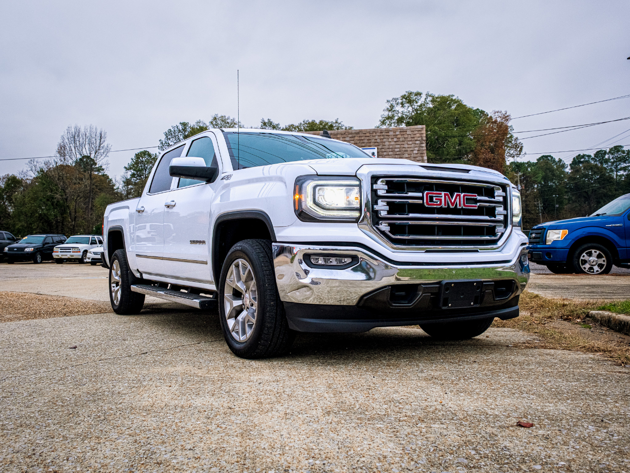 2018 GMC Sierra 1500 SLT's photo