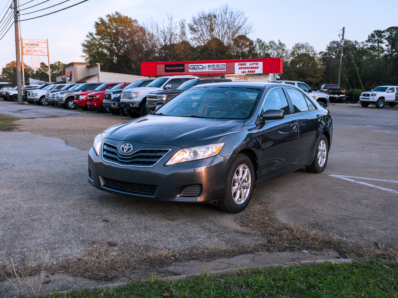 Toyota Camry Base 6-Spd AT 2011