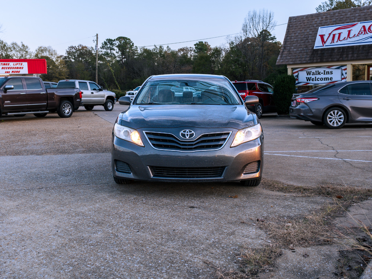 Toyota Camry Base 6-Spd AT 2011