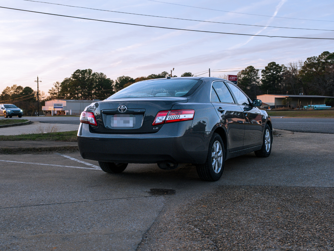 Toyota Camry Base 6-Spd AT 2011