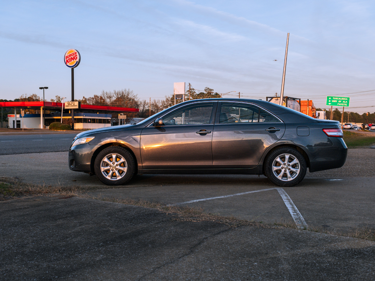 Toyota Camry Base 6-Spd AT 2011