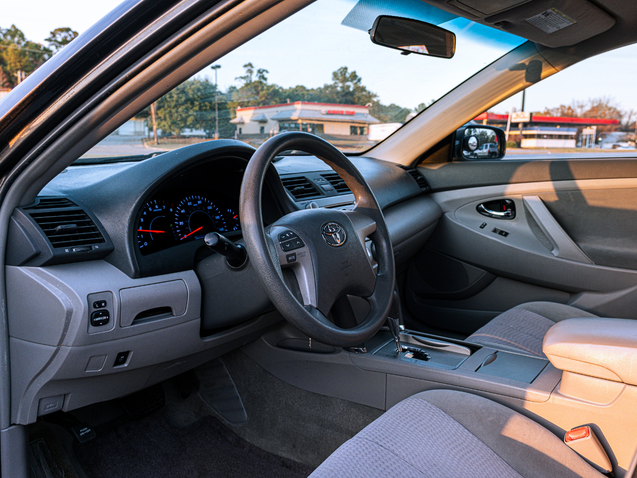 Toyota Camry Base 6-Spd AT 2011