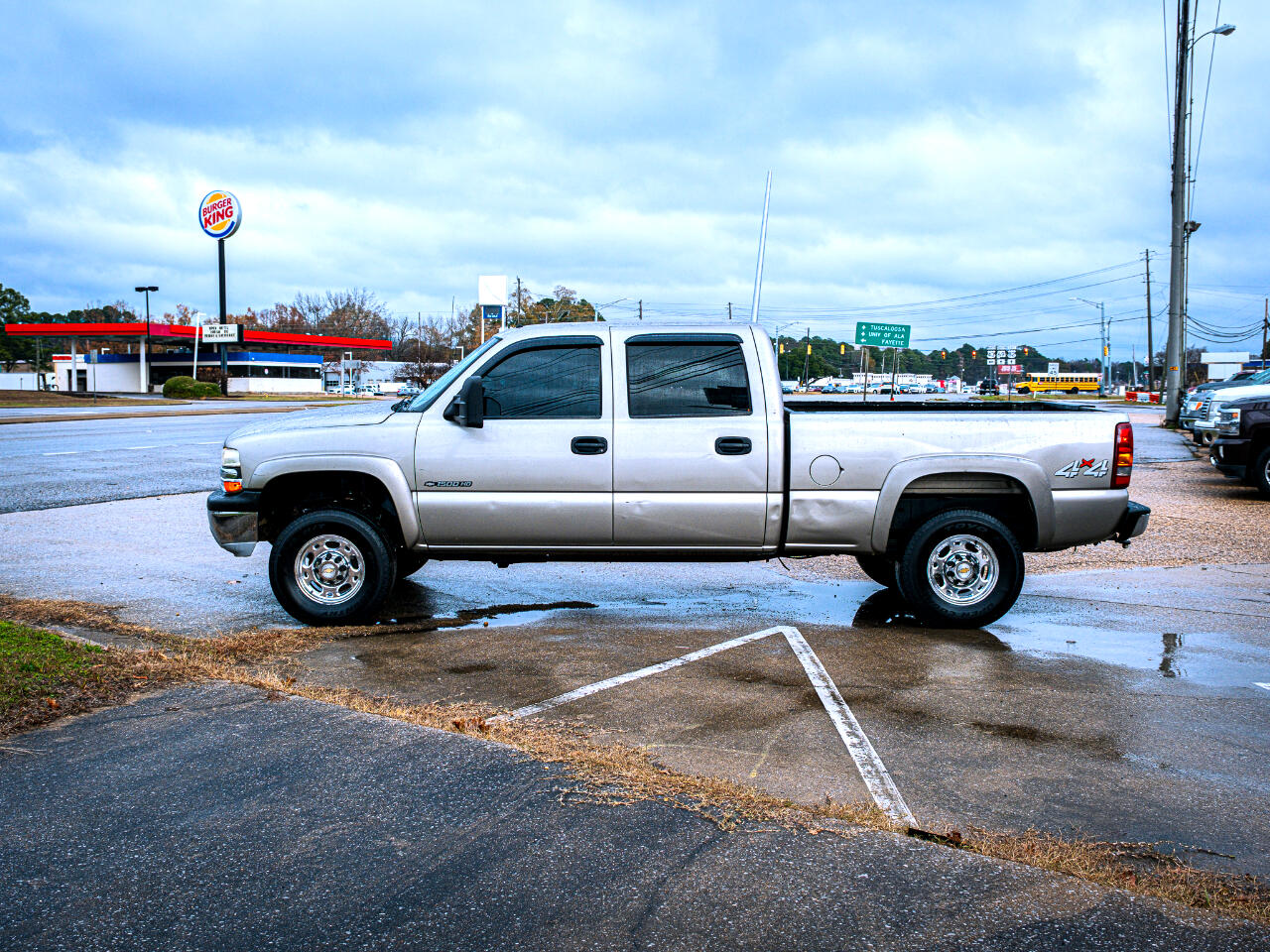 Chevrolet Silverado 1500 HD Crew Cab LS 4WD 2001