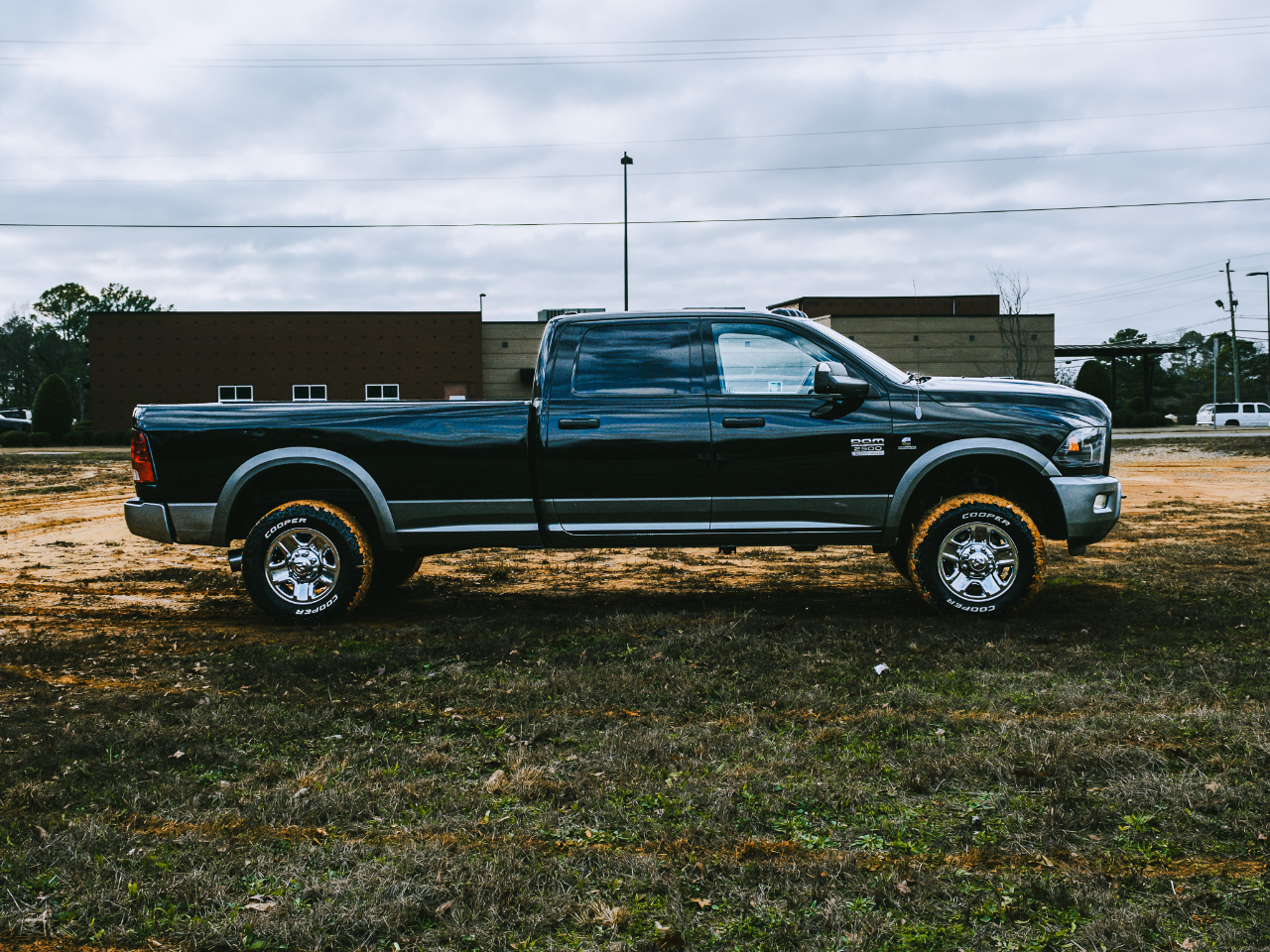 RAM 2500 Laramie Crew Cab LWB 4WD 2011