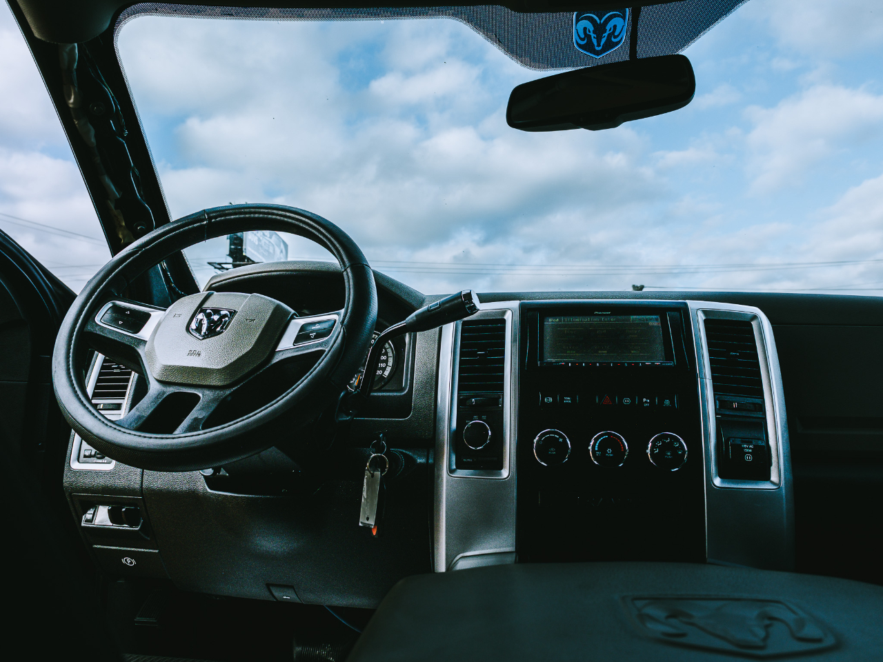 RAM 2500 Laramie Crew Cab LWB 4WD 2011