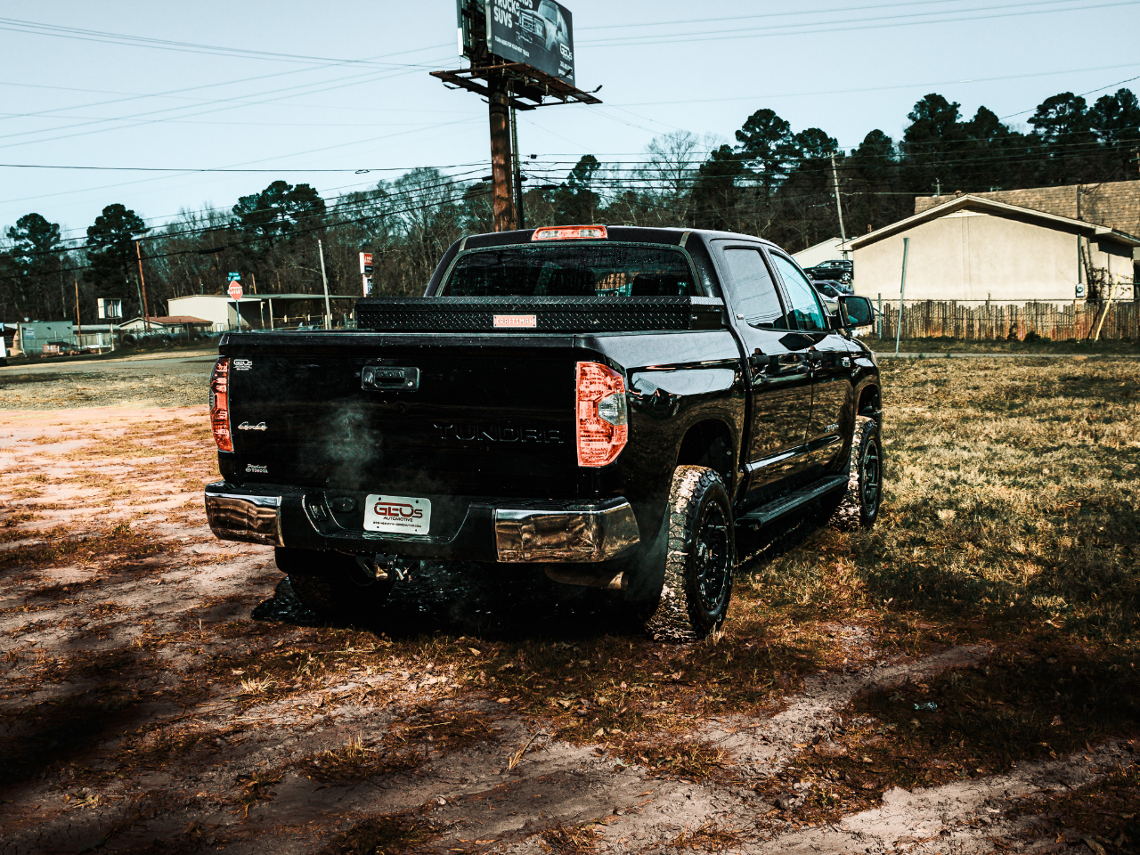 Toyota Tundra SR5 5.7L V8 FFV CrewMax 4WD 2015