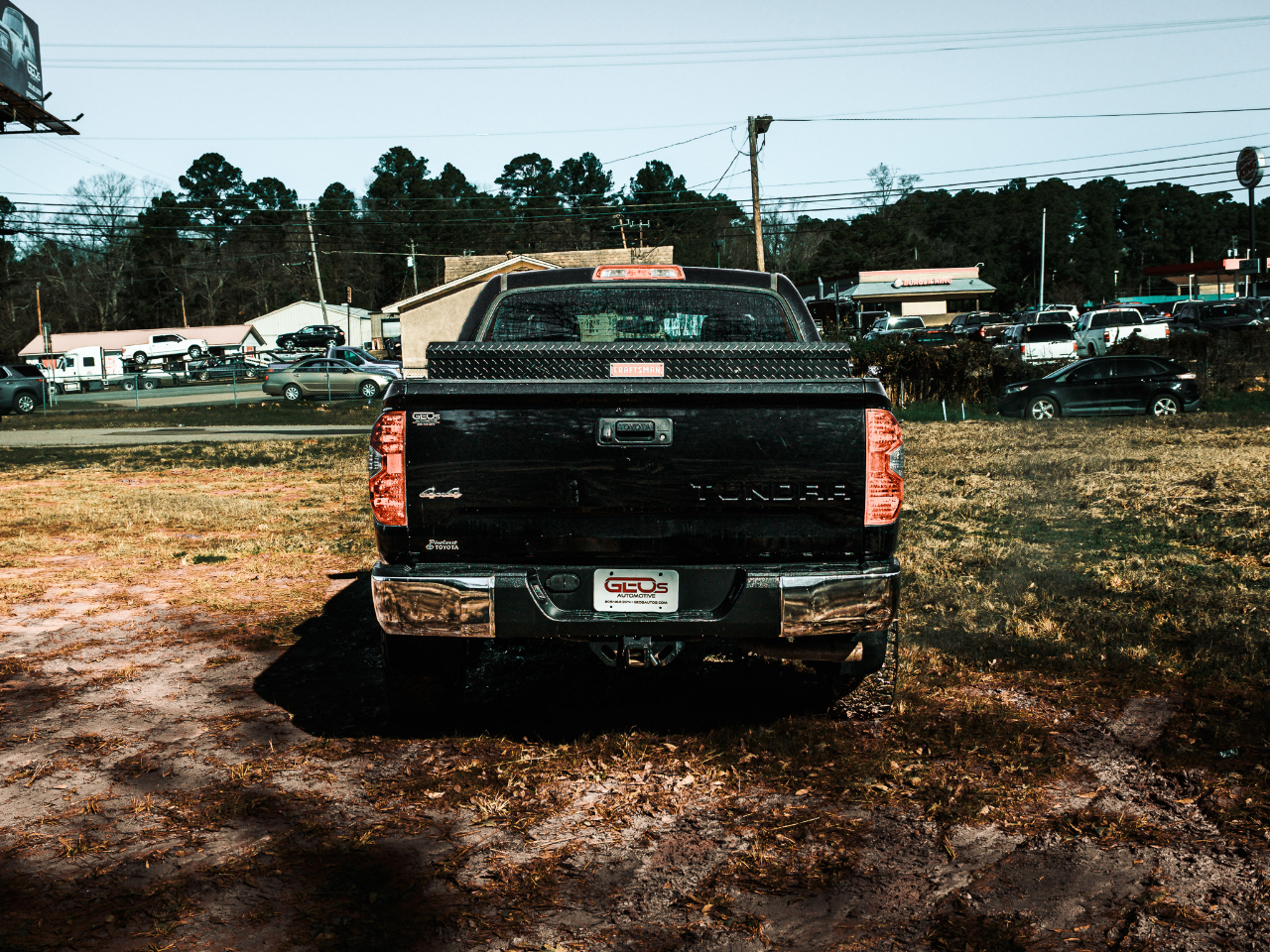 Toyota Tundra SR5 5.7L V8 FFV CrewMax 4WD 2015