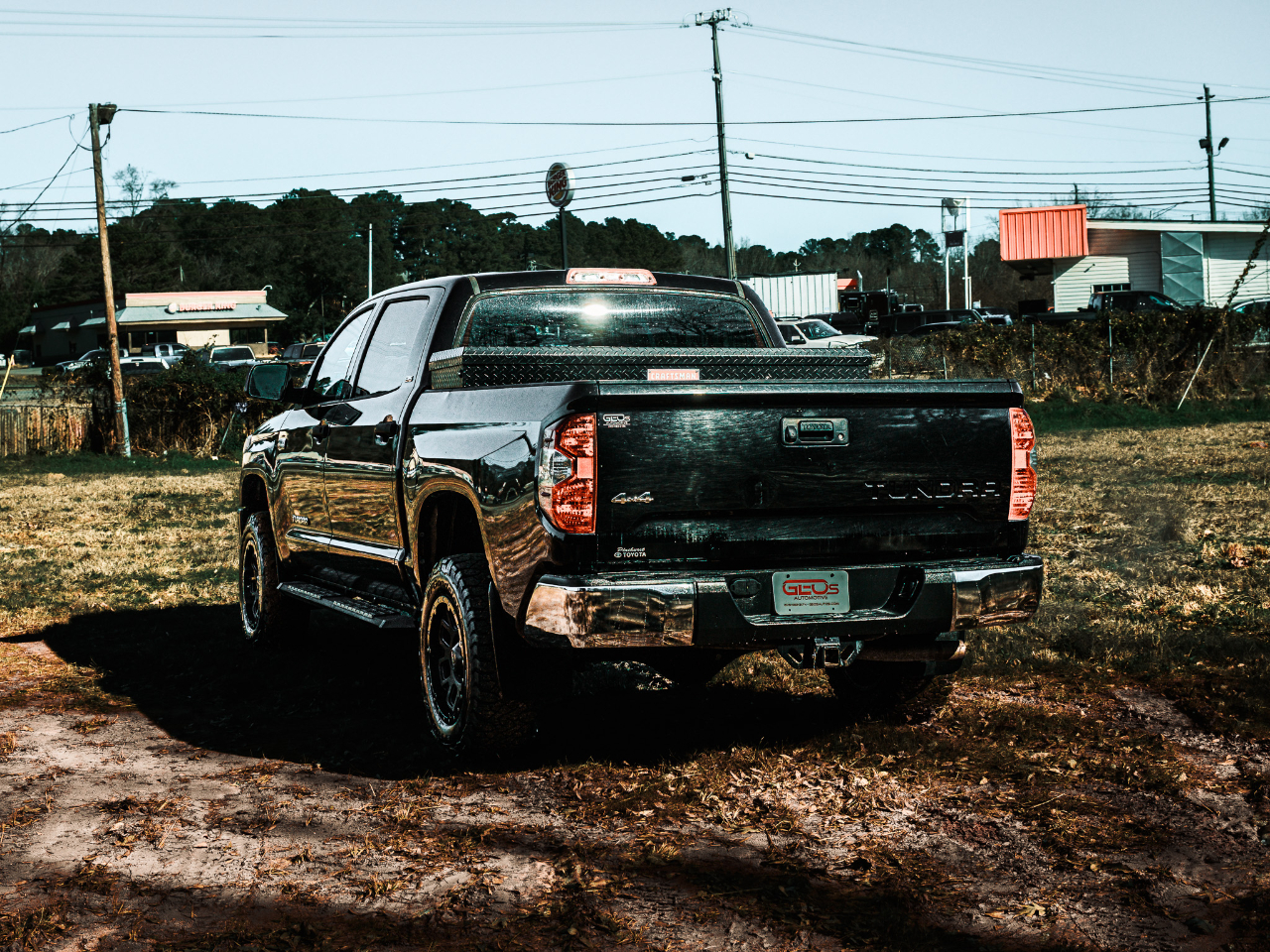 Toyota Tundra SR5 5.7L V8 FFV CrewMax 4WD 2015