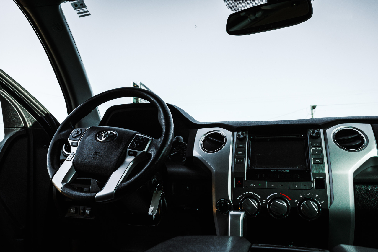 Toyota Tundra SR5 5.7L V8 FFV CrewMax 4WD 2015