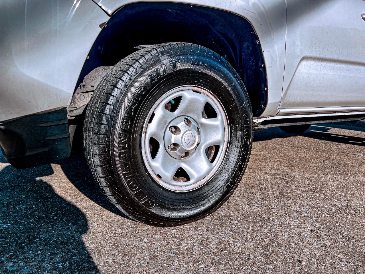 Toyota Tacoma SR5 Double Cab Long Bed I4 6AT 2WD 2016