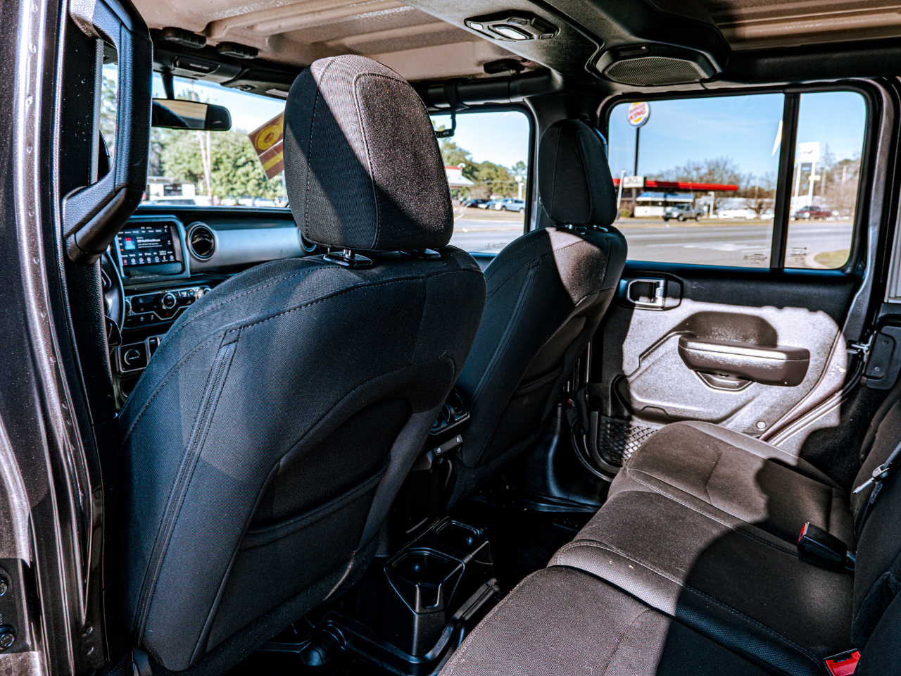 Jeep Wrangler Unlimited Sport 2018