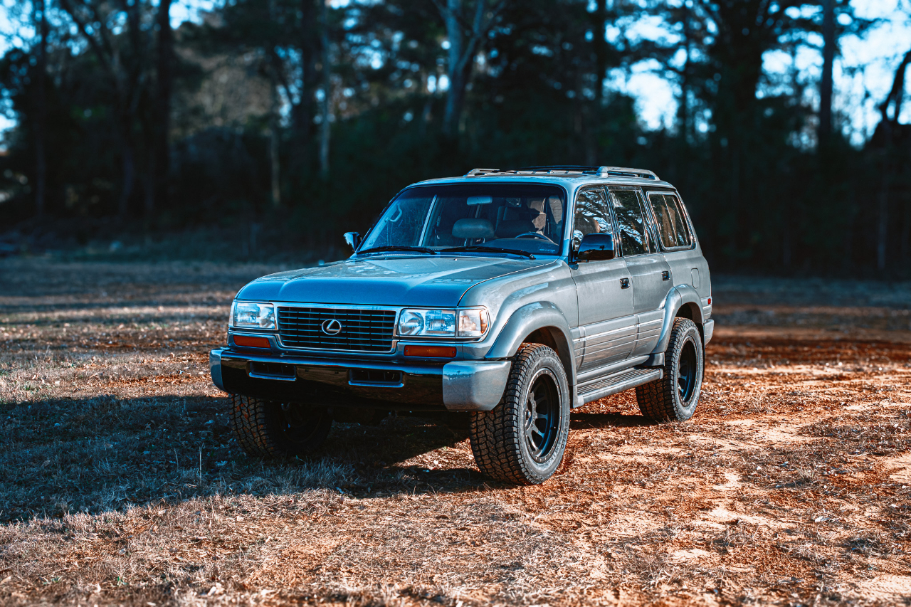 Lexus LX 450 Base 1996