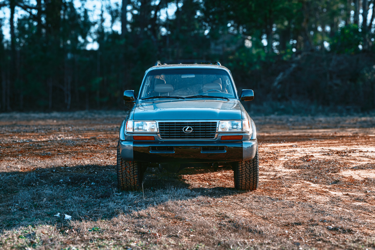 Lexus LX 450 Base 1996