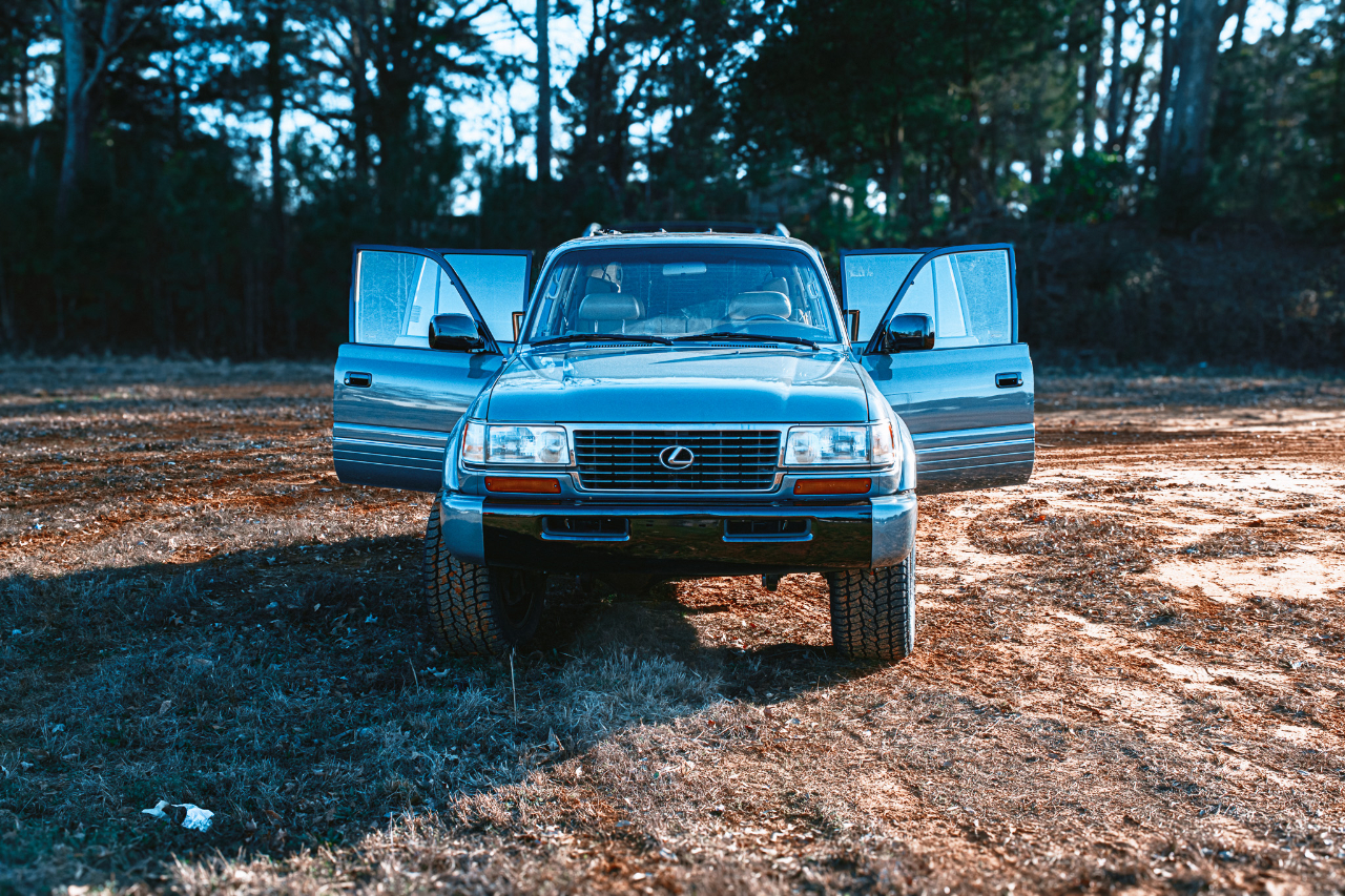 Lexus LX 450 Base 1996