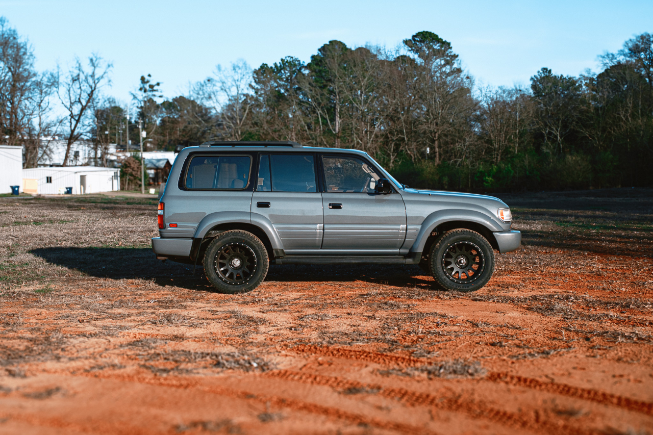 Lexus LX 450 Base 1996
