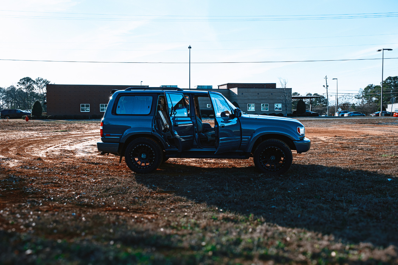 Lexus LX 450 Base 1996