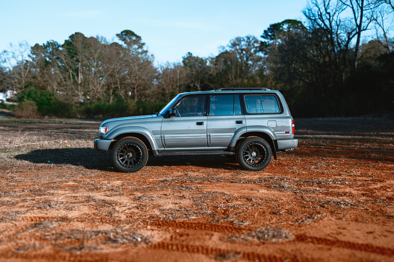 Lexus LX 450 Base 1996