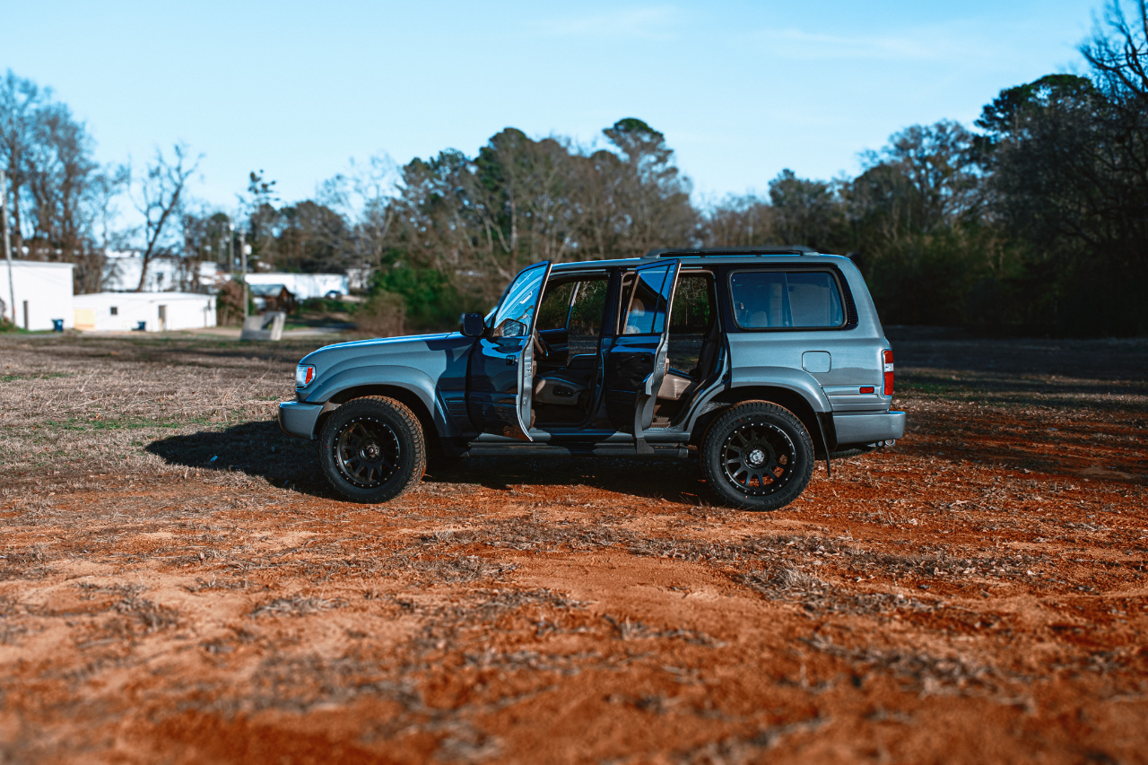 Lexus LX 450 Base 1996