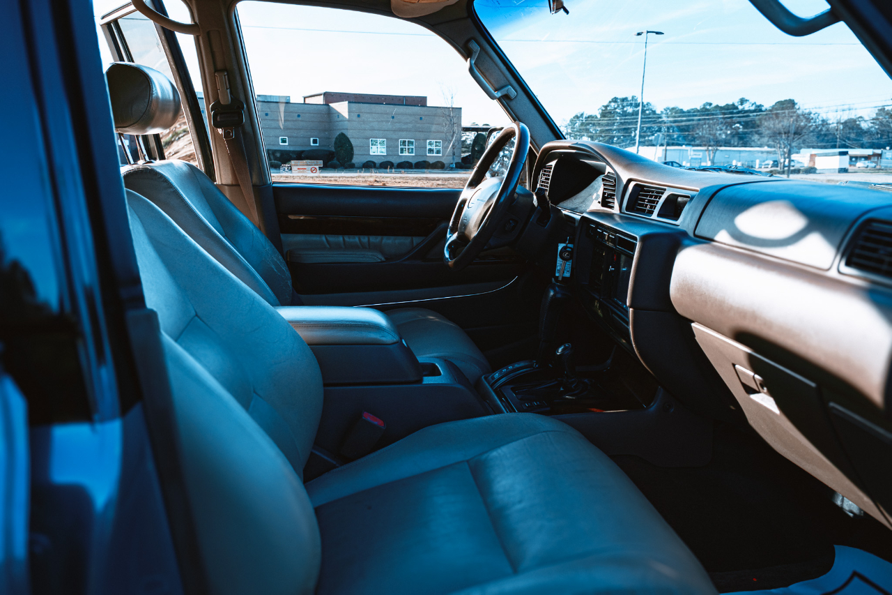 Lexus LX 450 Base 1996