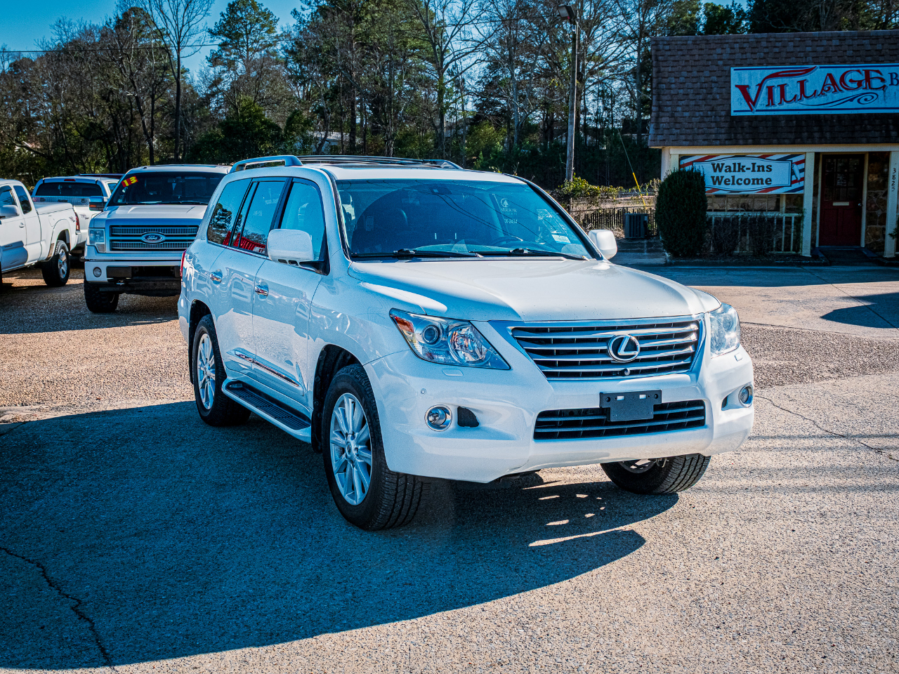 Lexus LX 570 Sport Utility 2011