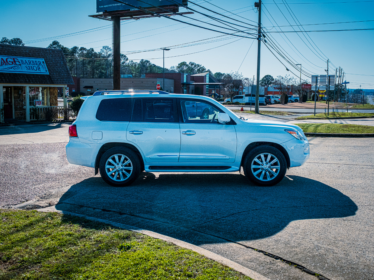 Lexus LX 570 Sport Utility 2011