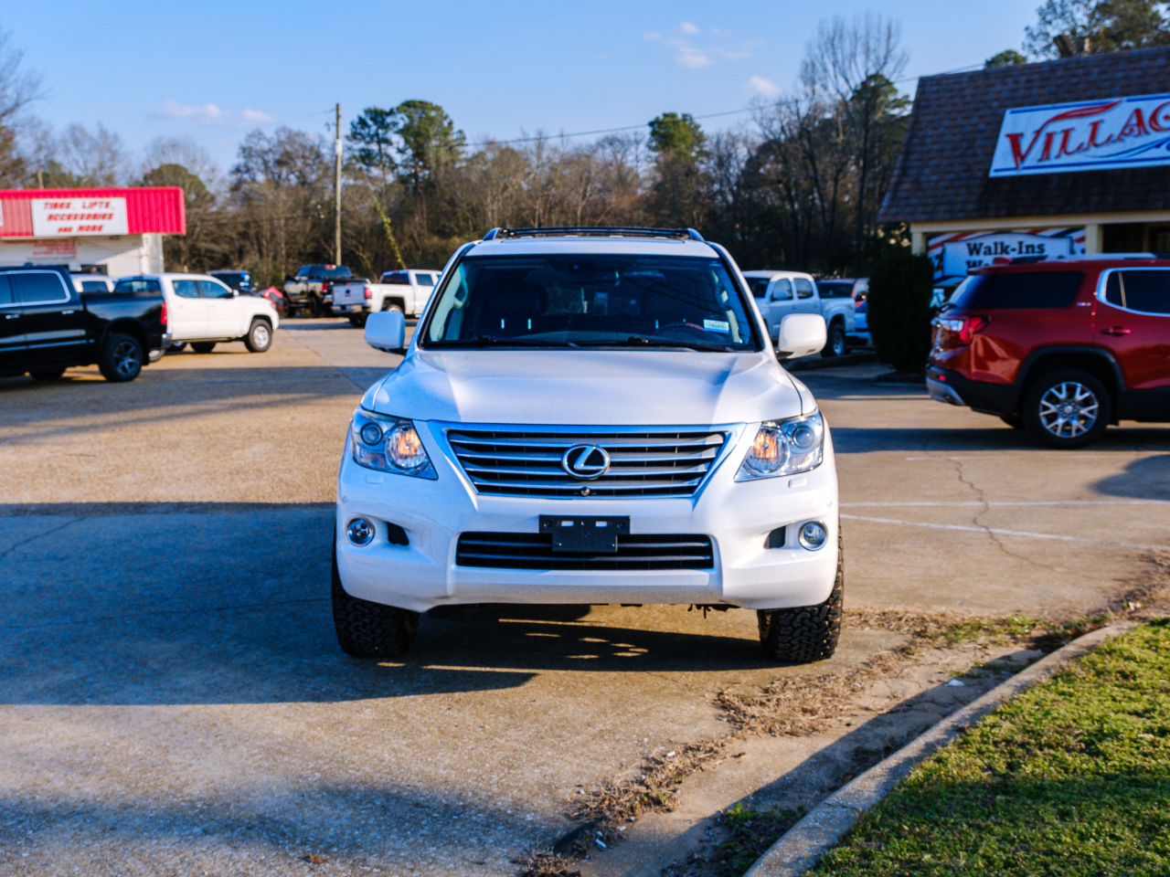 Lexus LX 570 Sport Utility 2011