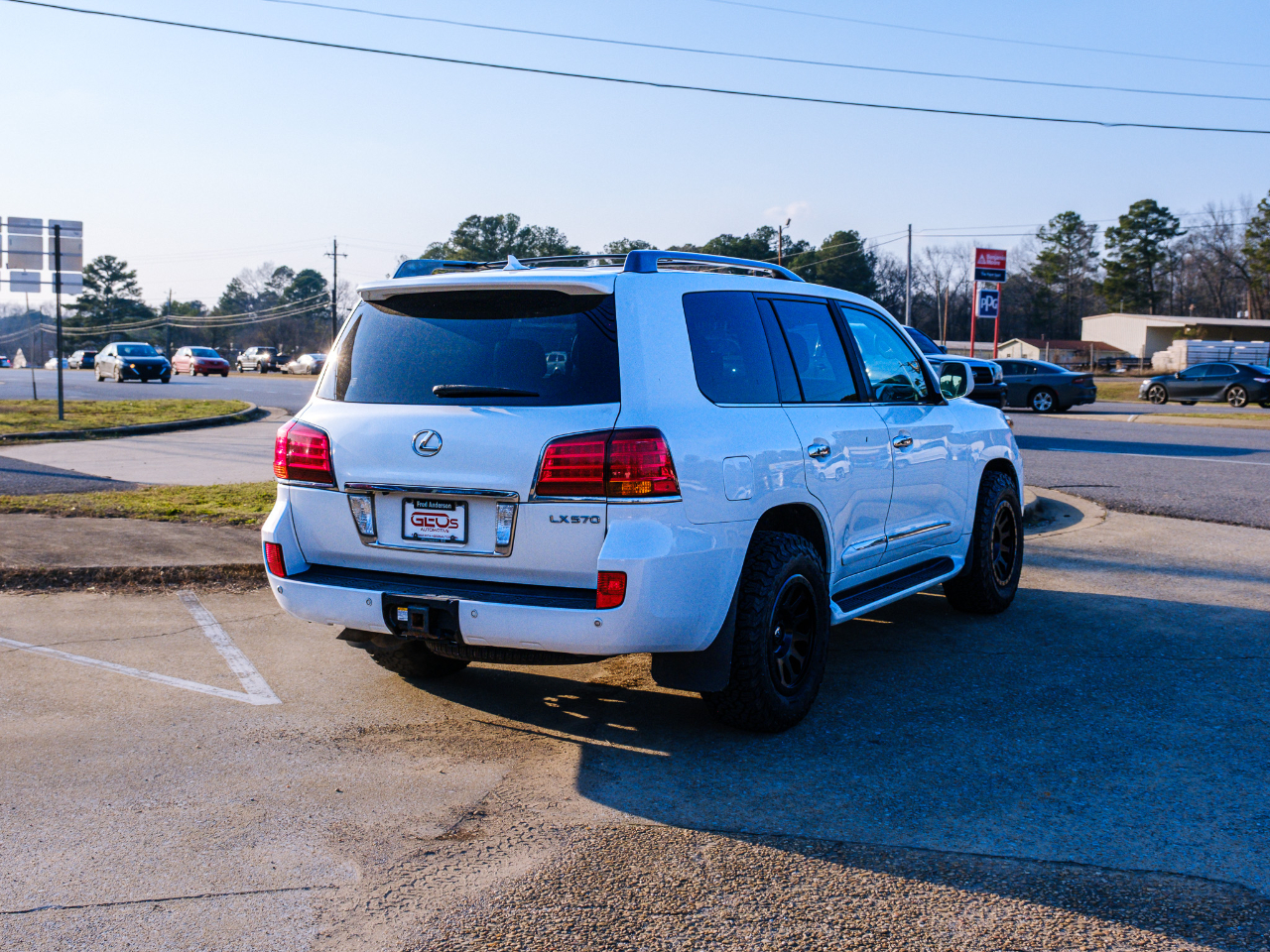 Lexus LX 570 Sport Utility 2011