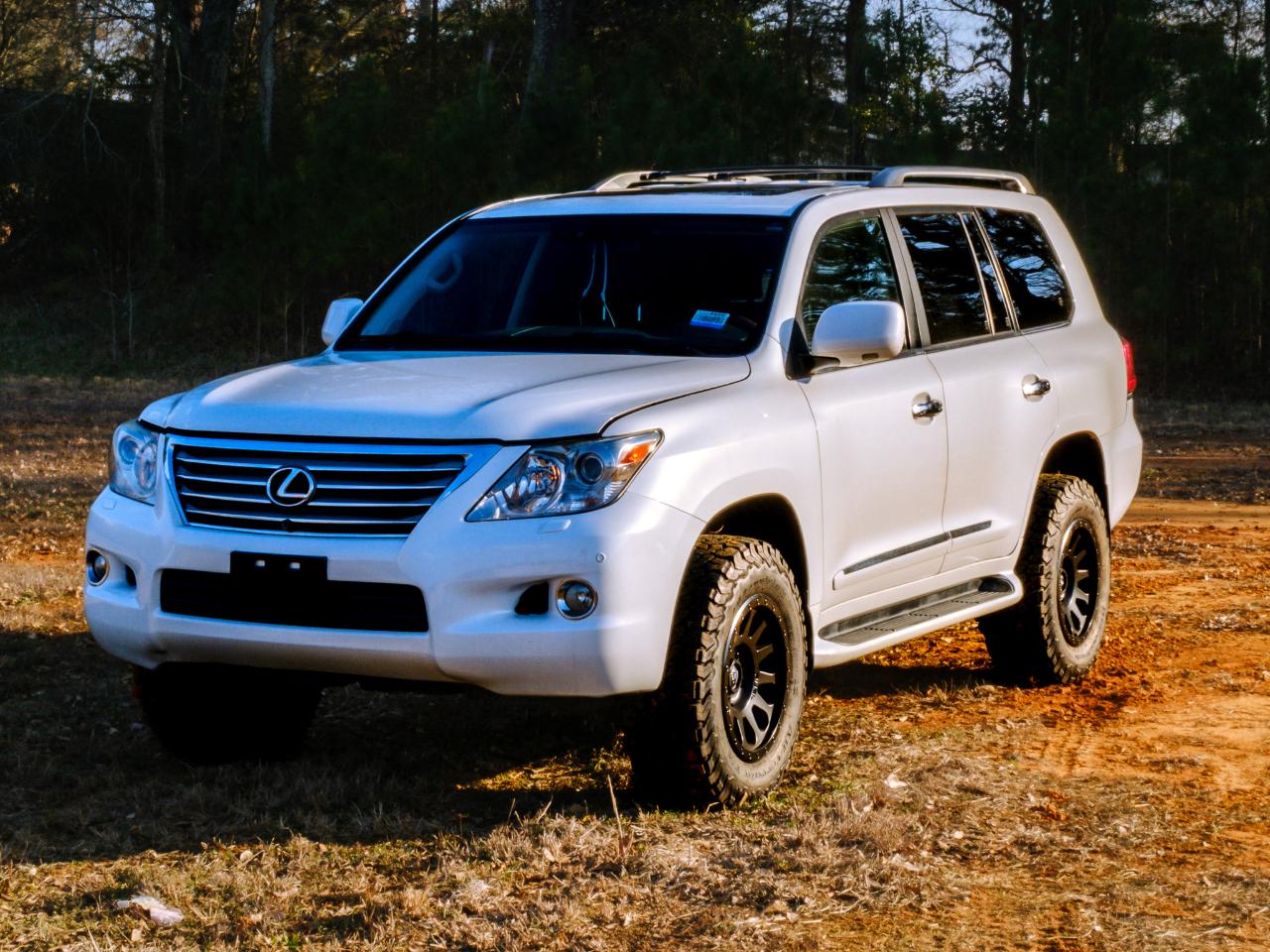 Lexus LX 570 Sport Utility 2011
