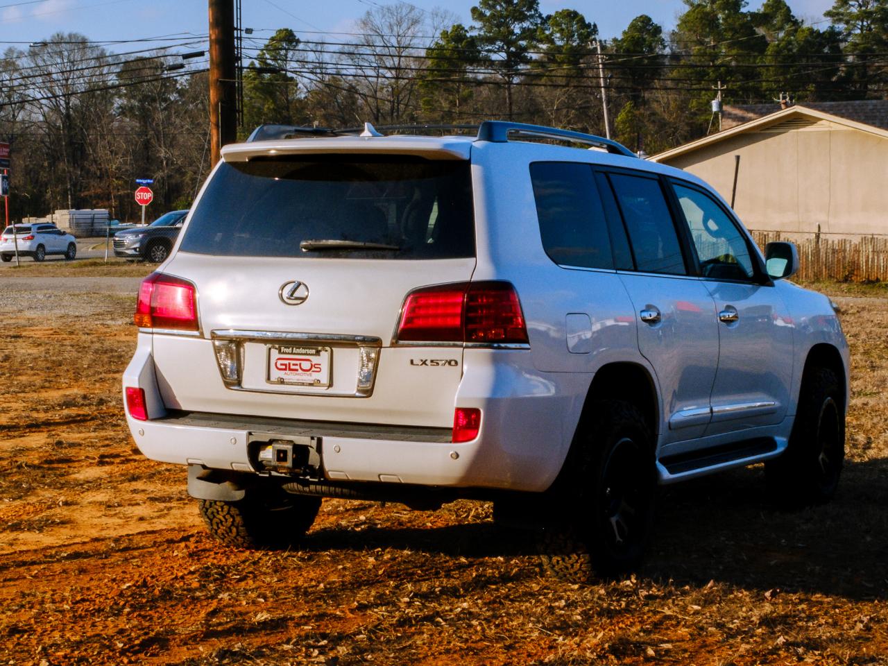 Lexus LX 570 Sport Utility 2011