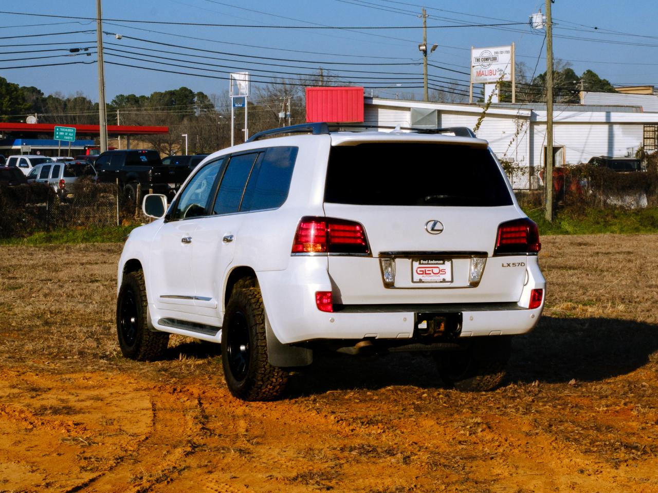 Lexus LX 570 Sport Utility 2011