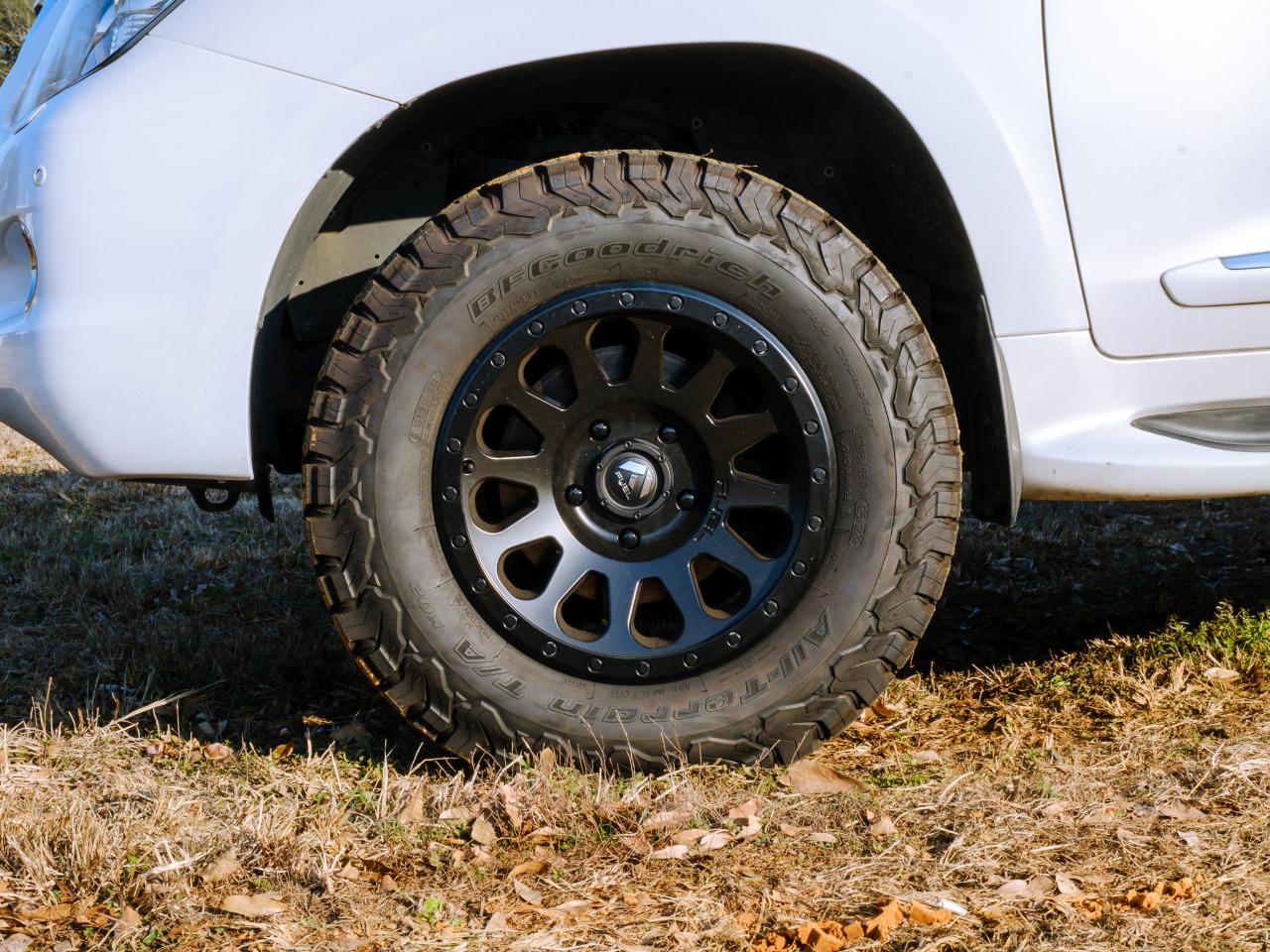 Lexus LX 570 Sport Utility 2011