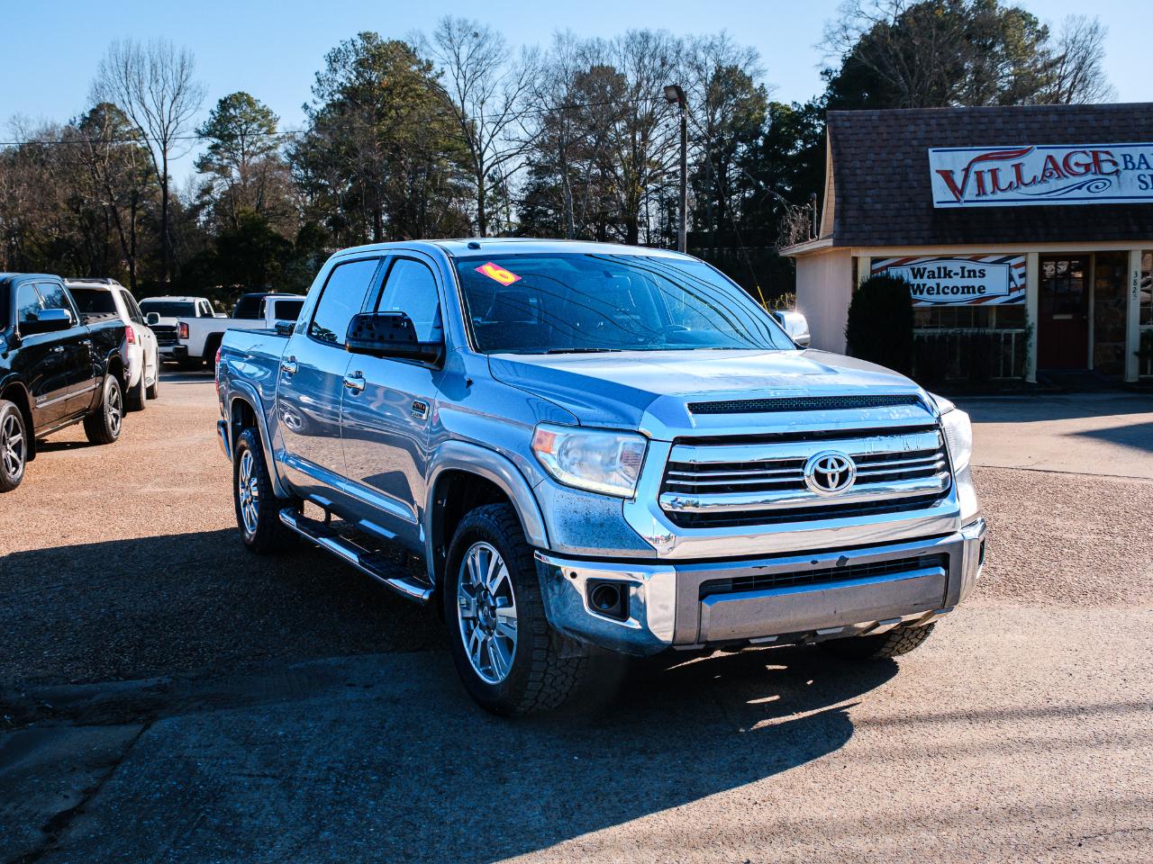 Toyota Tundra Platinum CrewMax 5.7L FFV 4WD 2016