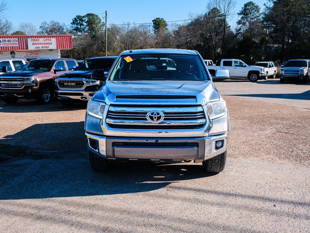 Toyota Tundra Platinum CrewMax 5.7L FFV 4WD 2016