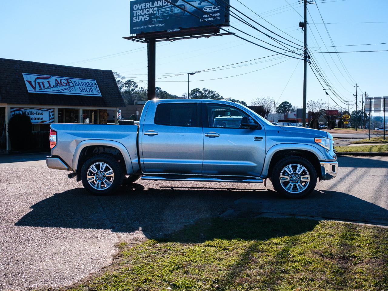 Toyota Tundra Platinum CrewMax 5.7L FFV 4WD 2016