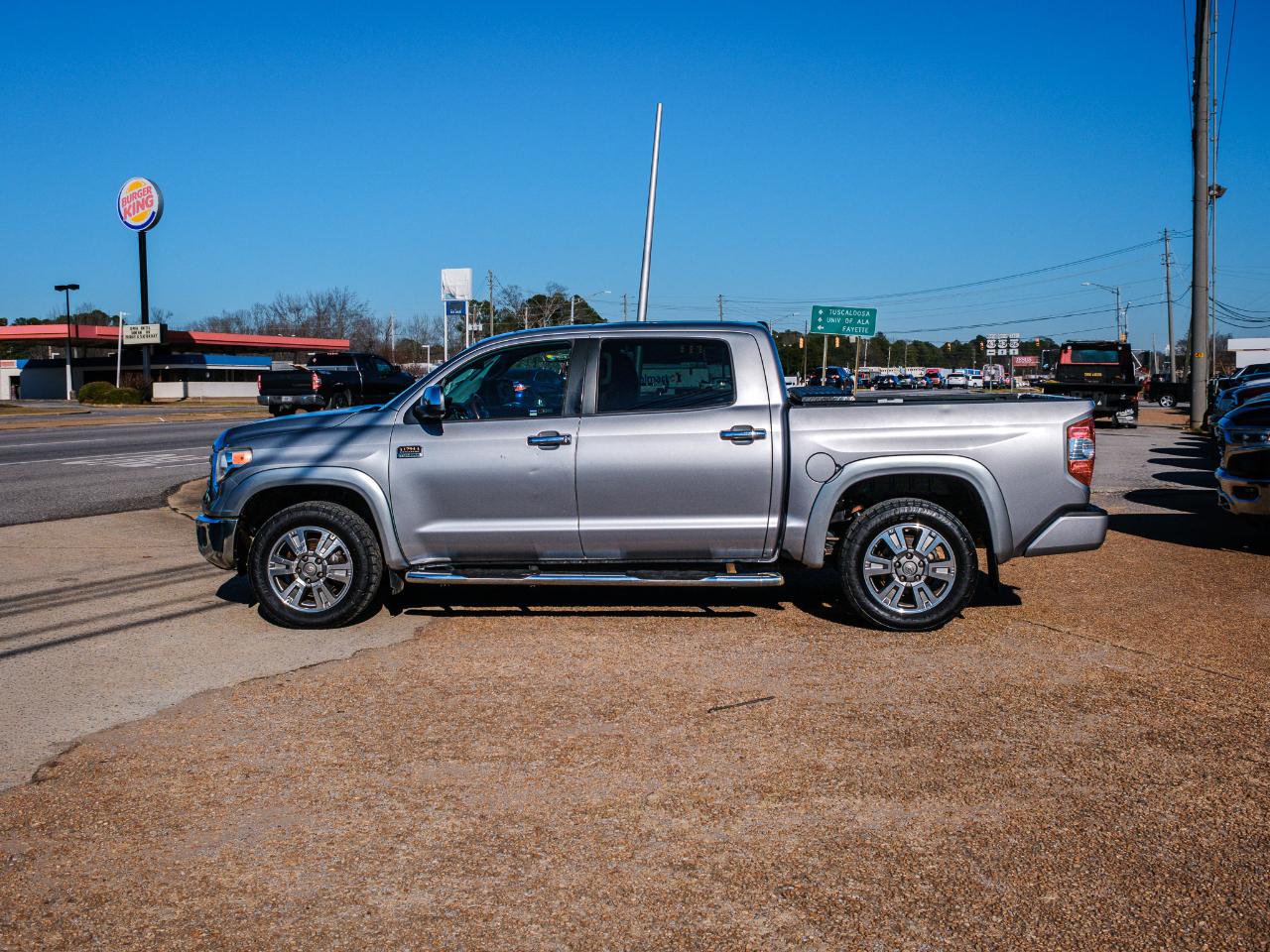 Toyota Tundra Platinum CrewMax 5.7L FFV 4WD 2016